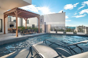 Luxury villa with pool sea view and servants apt